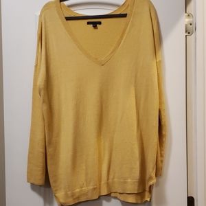 American Eagle XL butter yellow sweater